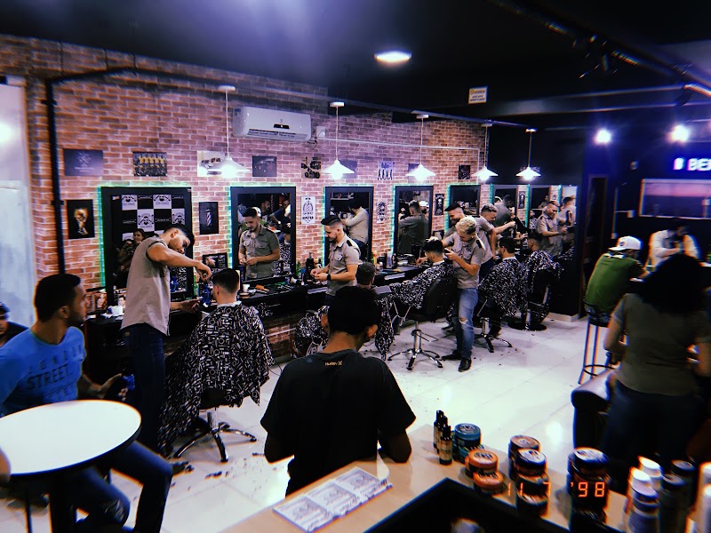 Los Hermanos Barbearia